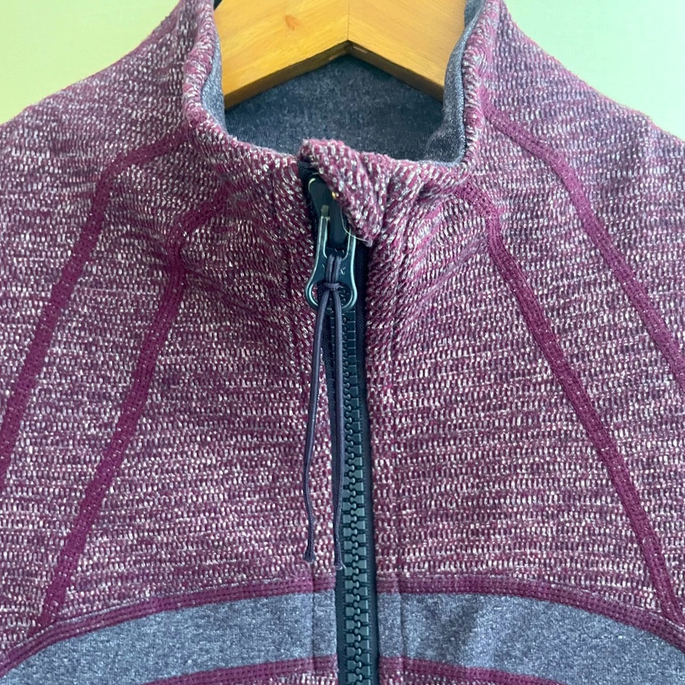 Lululemon Define Jacket - Picture 4 of 6